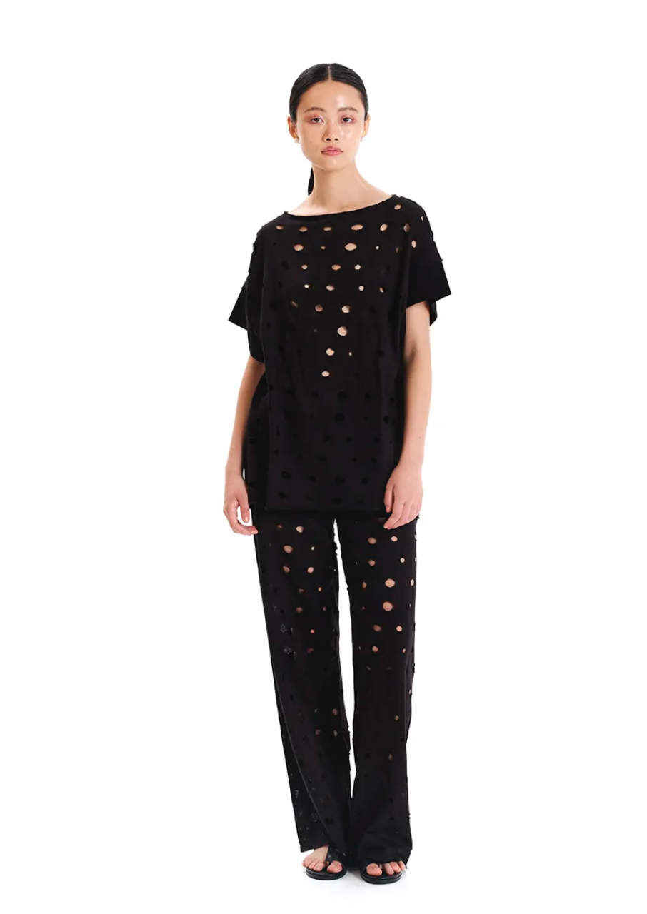Short-Sleeve Long Perforated  Blouse – Traces Of Time