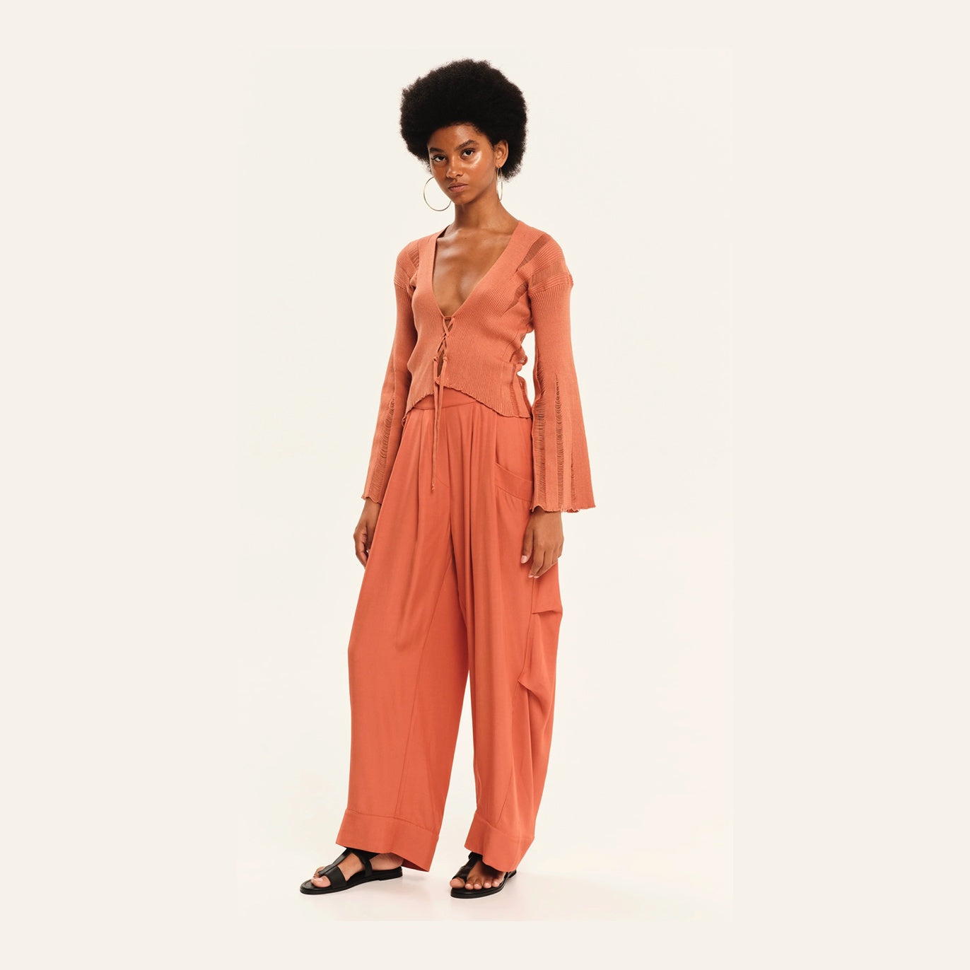 Knit cardigan with bell sleeves and “X” shaped front ties – Magic Sunsets